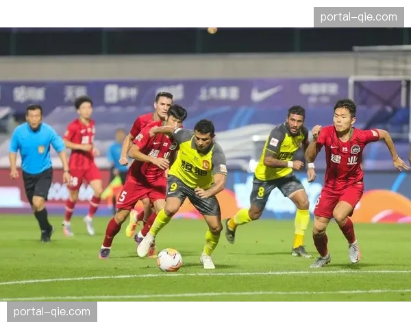 中超俱乐部商业合作模式演变：从单纯赞助到深度战略协同